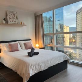 Highview Studio - Mountain and City Views