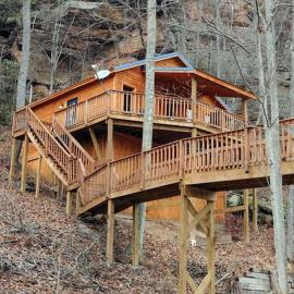Wildwood Cabin - Pet-Friendly Retreat by Rock Wall with Hot Tub