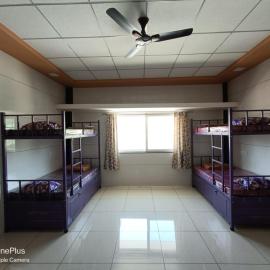 Ashoka cottage and room stay, hotel sa Solapur