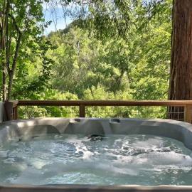 Heron House - Hot Tub And Wine Tastings Included, hotel in Healdsburg