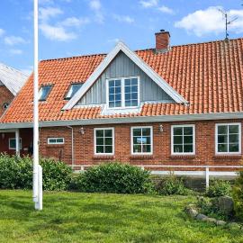 Lovely Home In Nordborg With House Sea View, מלון בנורדבורג