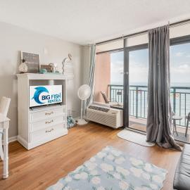 New Direct Oceanfront View Sandcastle South Pools, hotel a Myrtle Beach