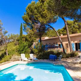 Villa pleine nature à 20km d'Aix-en-Provence, hôtel à Rognes