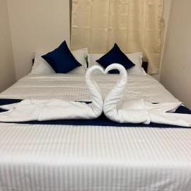 Du Auro Residency, hotel in Kuilapayam