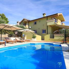 Villa Paulina, hotel a Šibuljina