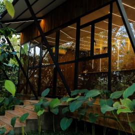 HoneyStone Resort