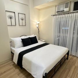 Condo Near Southwoods Mall Splash Island SLEX Exit: Biñan şehrinde bir otel