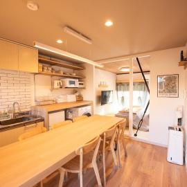 Kurashiki Life Field 1A Apartment Step Free with Parking 無料駐車場付き1階, hotel u gradu Kurašiki