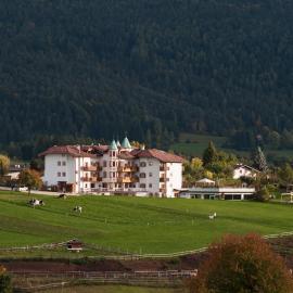 Hotel Rosa Resort, ξενοδοχείο σε Cavareno