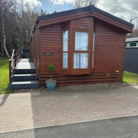 Longstone Lodge