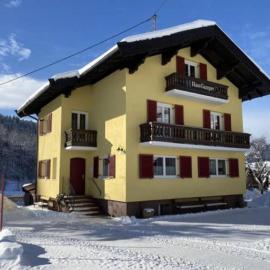 Chalet Gamper by Summit Travel โรงแรมในเอลล์เมา