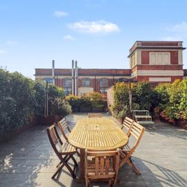 Viesnīca Design Loft 90 sqm Terrace - Near Milan Como pilsētā Lomačo