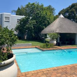 Villa Elizabeth - Fourways Gardens Sandton: Fourways şehrinde bir otel
