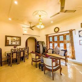 President Park 2BHK stay in dehradun by Homeyhuts