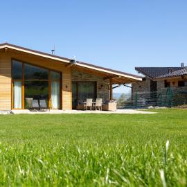 Villa Eliyas near the Pirin Golf Resort, hotell i Razlog