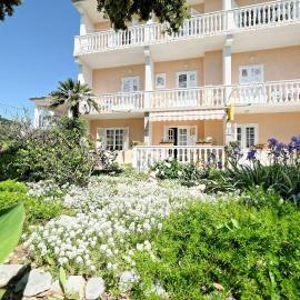 Rooms Milica, hotel en Palit