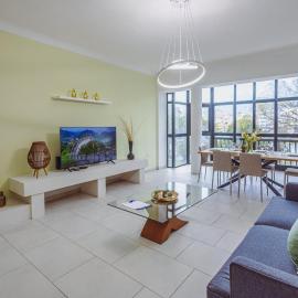 Spacious 3BR Retreat Overlooking Marina, hotel a Msida