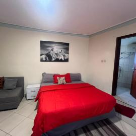 2 bedrooms apartment in Entebbe、エンテベのホテル