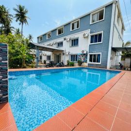 SS Grand with swimming pool, hotel en Pondicherry