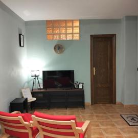 Viesnīca Modern Flat in Guejar Sierra pilsētā Gueharsjerra