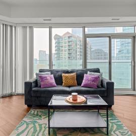 Elegant 2 Br Condo Balcony Downtown Toronto, hotel Torontóban