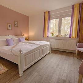 Hotel LandAroma Bed & Breakfast, готель у місті Bestensee