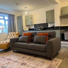 Gatwick 2 Bed Apartments Free Parking