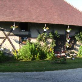 Manoir du Breuil Chambres d'hôtes，Pierrefitte-sur-Loire的飯店