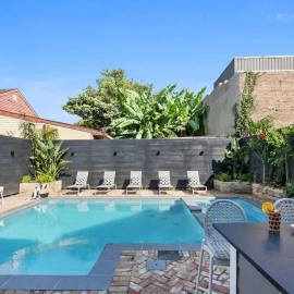 New Stylish Renovation Heated Pool & Spa