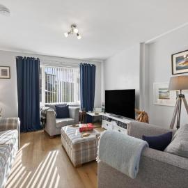 2 Bed in Seahouses oc-86092, hotel in North Sunderland