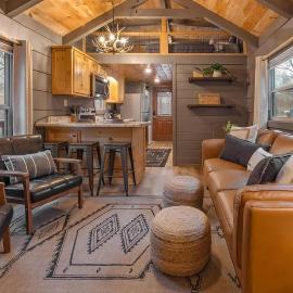 Gabriele Cabin Rustic Retreat Near Downtown