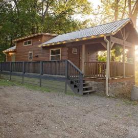 Thomas Cabin Forest Tiny Cabin With Hot Tub