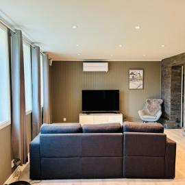 Nice apartment at Rørestrand in Horten 100 sqm high standard 2 bedrooms، فندق في هورتن