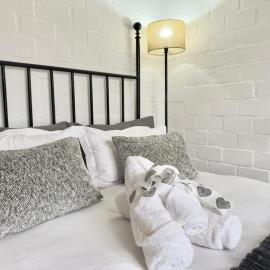 Cozy Garden Cottage - Guest House, hotel in Durbanville