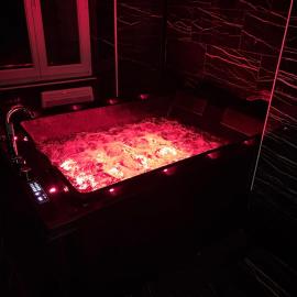 LOVE ROOm