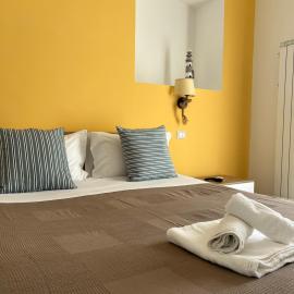 Mare guest house – hotel w mieście Termoli