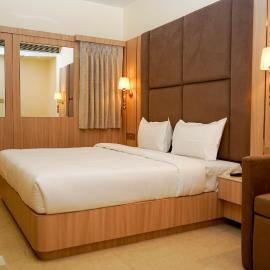 Hotel The Elite, hótel í Jabalpur