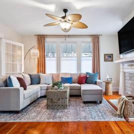 Roberson House Private Pool Walk to DT Sleeps 12