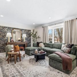 Pool Table - Games - University Circle - Sleeps 8, hotel a University Heights