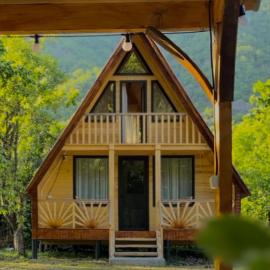 Lakarido, hotell i Tsesi