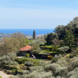 HOST4U - AGRITURISMO Borgata Vallone Appartamenti con Ampio giardino e parcheggio privato, hotelli kohteessa Lecchiore