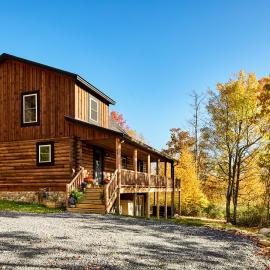 Featured in a Magazine Stunning Luxury Cabin, Hotel in McHenry