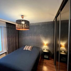 Lovely City Center Apartment with Free Parking
