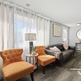 Modern 4BD 2BA Home Near Downtown Metra