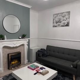 Spacious 3-Bed Home at the heart of Sheffield S2, hotel in Manor