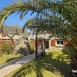 La Casa - Jardin & Parking Privé - Plage à 300m - Saint-Énogat, hotel en Dinard