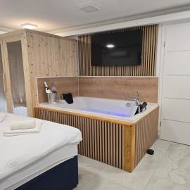 Jacuzzi & Sauna Edy room - city center、ザグレブのホテル