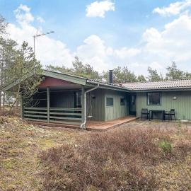 6 person holiday home in Ålbæk