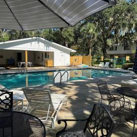 Easy Walk to the Beach with King Bed, Pool, and Bikes