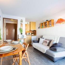 Appartement 4 pers. proche pistes de ski avec vue - FR-1-296-531